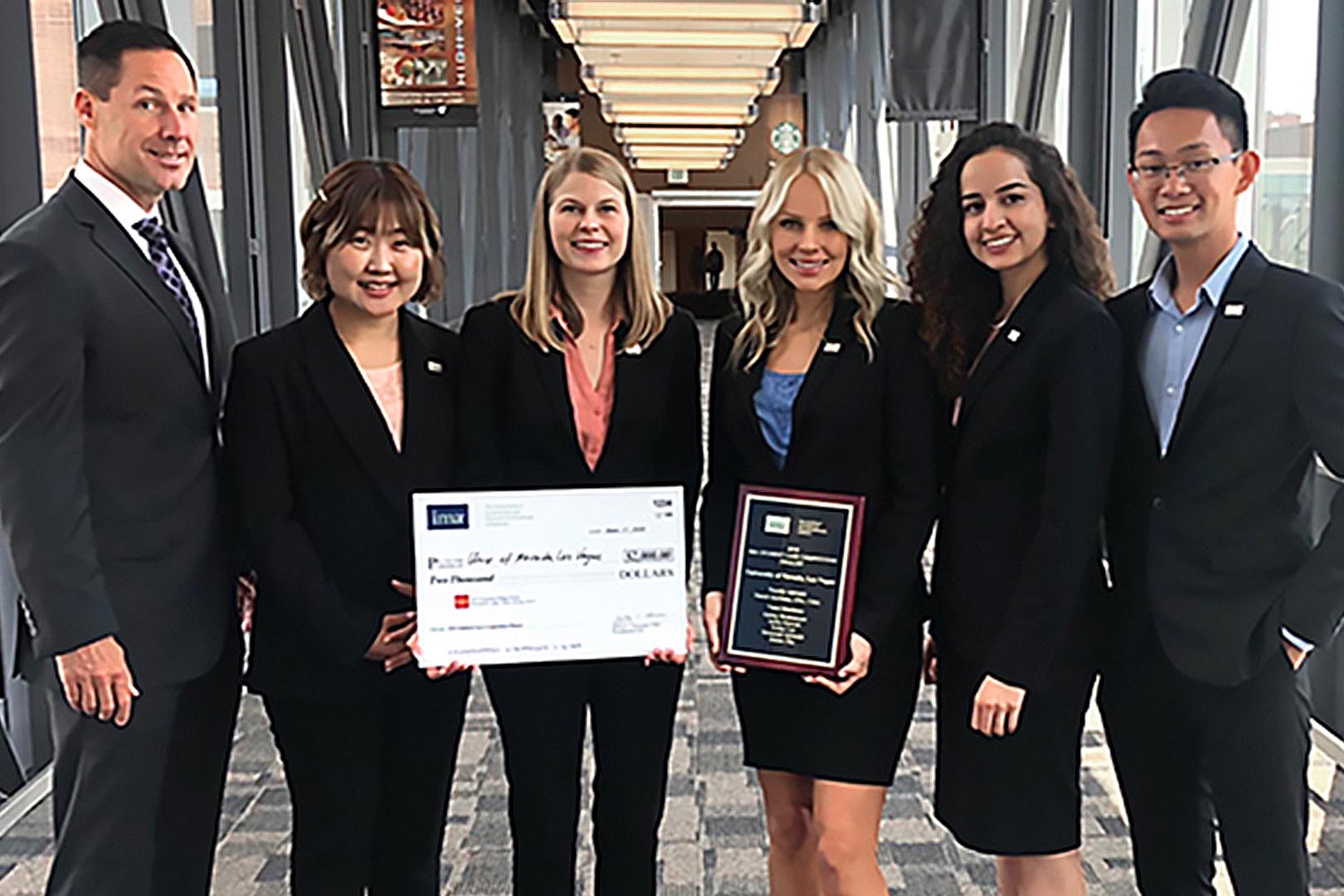 Winners of the 2018 Student Case Competition